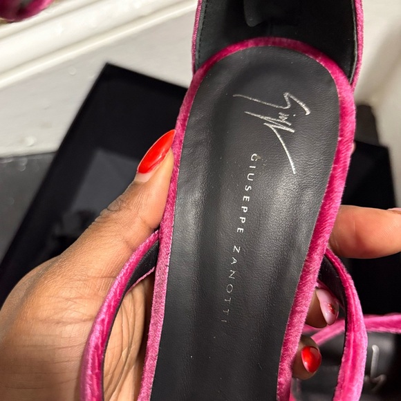Giuseppe Zanotti Veronica Melograno Fuchsia velvet suede sandals size US 9.5 - Picture 7 of 12